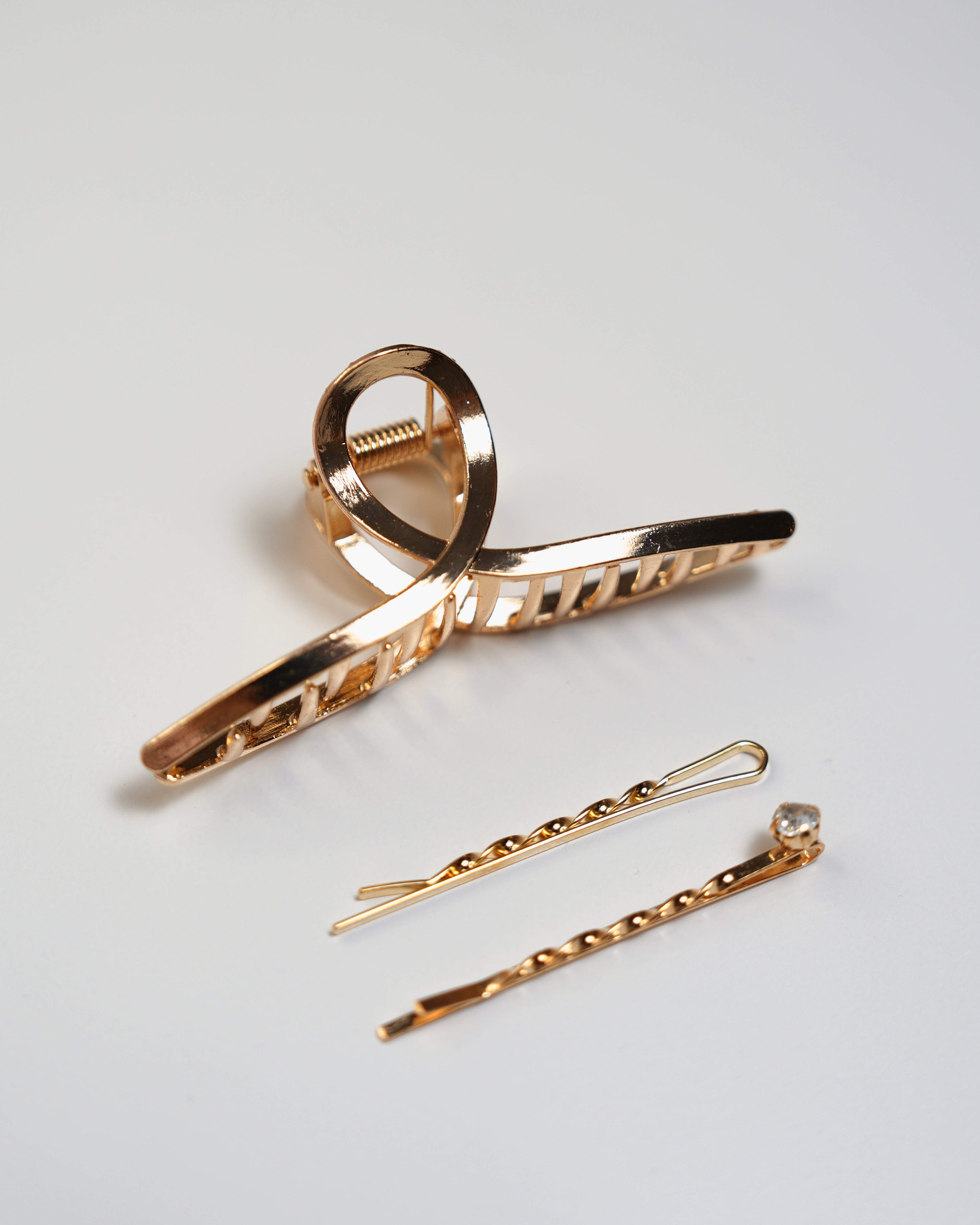 Pink Hair Accessories Set – Clips, Scrunchies & Essentials